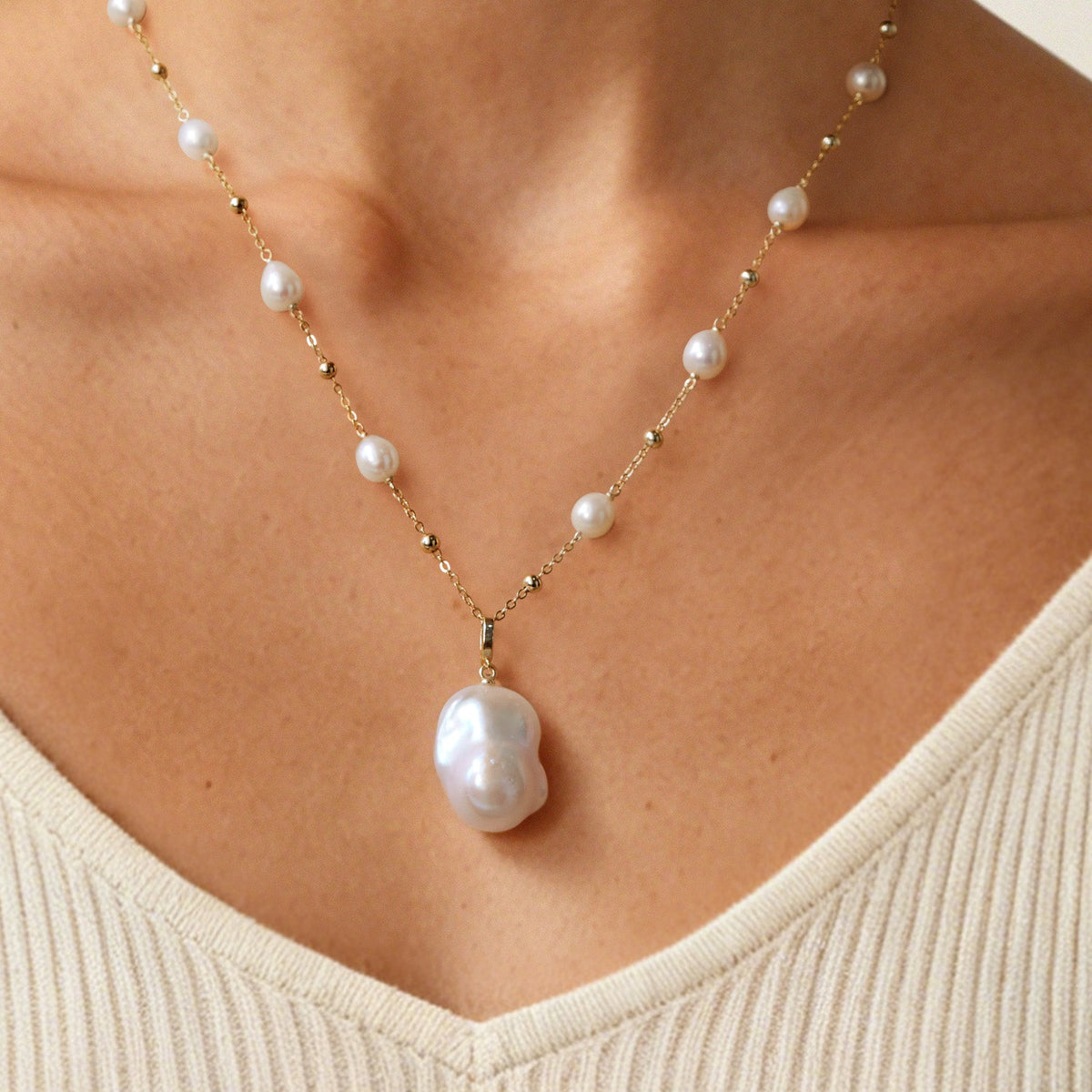 Gypsophila White Baroque Pearl Pendant Necklace
