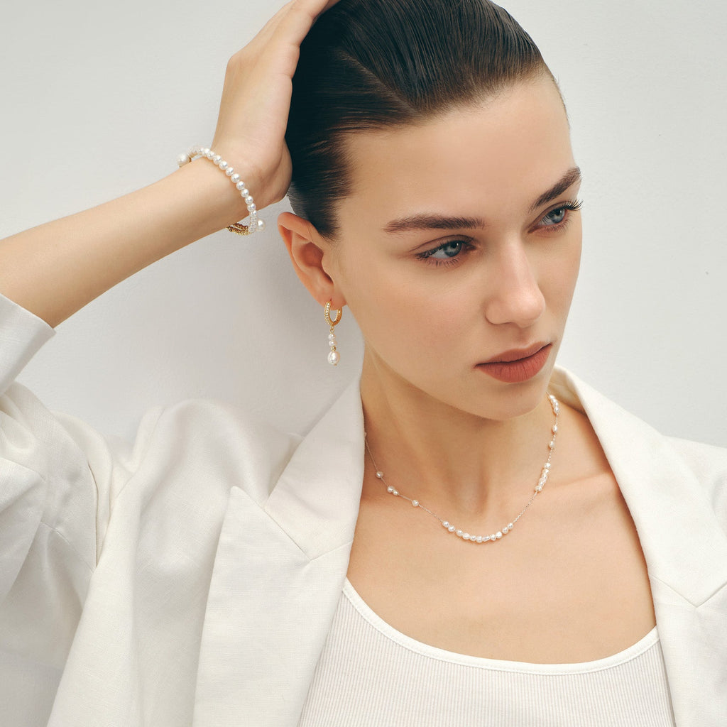 Moonlight Minimal Pearl Necklace