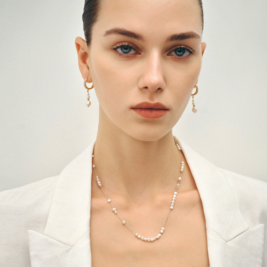 Moonlight Minimal Pearl Necklace