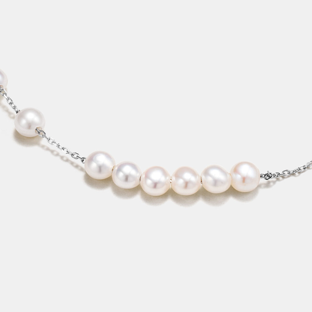 Moonlight Minimal Pearl Necklace